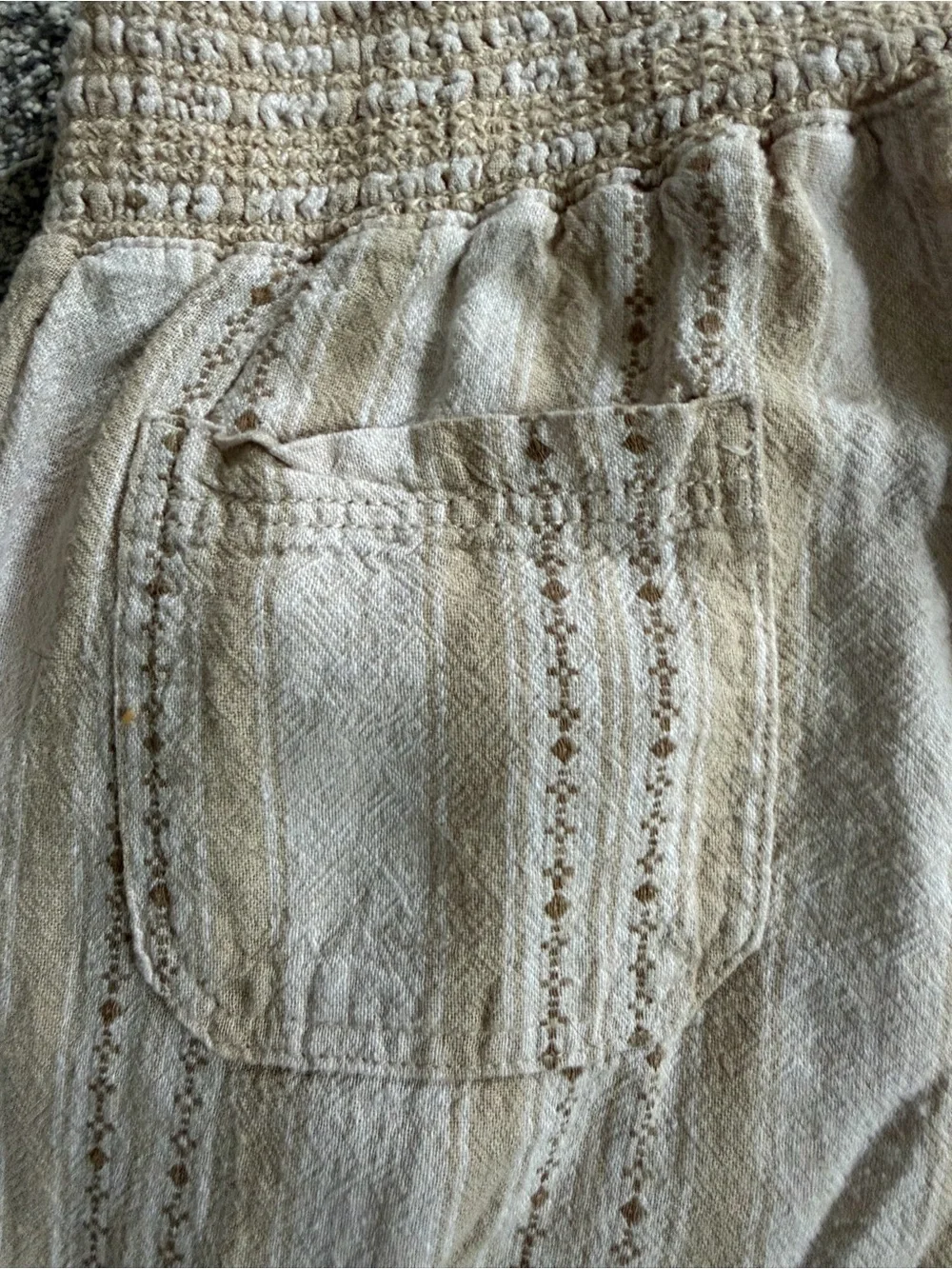 Briggs New York Cream Knit Top with Textured Detail